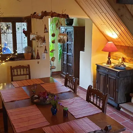 Alter Backes denkmalgeschütztes Ferienhaus Mehren (Altenkirchen)